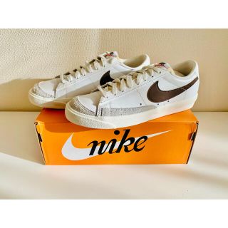 ナイキ(NIKE)のNIKE BLAZER ナイキ ブレーザー チョコレート(スニーカー)