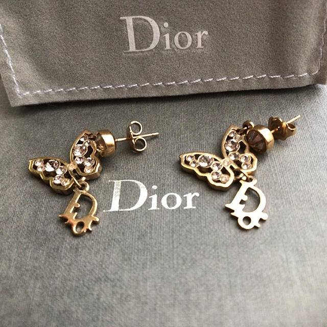 Dior バタフライピアス