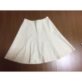 プライベートレーベル(PRIVATE LABEL)の♪美品♪  さわやか白スカート(ひざ丈スカート)