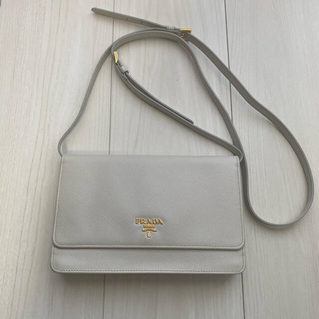 ショルダーバッグPRADA ウォレットバック　ミニショルダー　プラダ