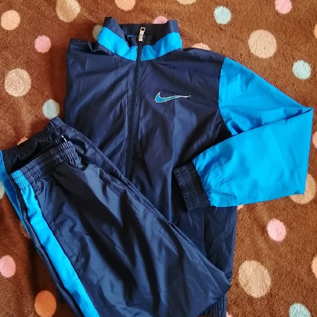 NIKE ウインドブレーカー　上のみ