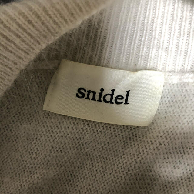 SNIDEL(スナイデル)のsnidel スナイデル　オフショルドルマンニットプルオーバー レディースのトップス(ニット/セーター)の商品写真