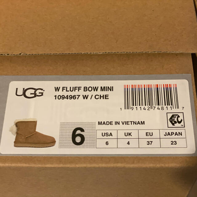 UGG(アグ)のUGG レディース フラッフ ボウ ミニ レディースの靴/シューズ(ブーツ)の商品写真