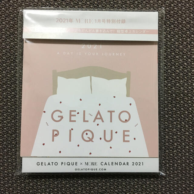 gelato pique(ジェラートピケ)のGELATO PIQUE 2021年　卓上カレンダー インテリア/住まい/日用品の文房具(カレンダー/スケジュール)の商品写真