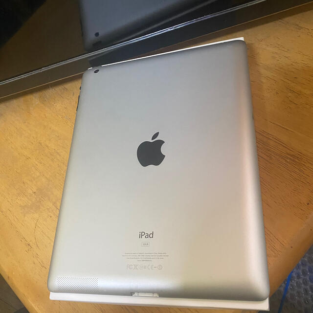 準美品　iPad3 32GB  WIFIモデル　アイパッド　第3世代 1