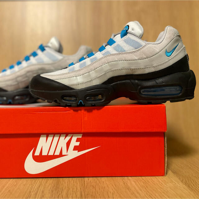 NIKE(ナイキ)のNIKE AIR MAX95 レーザーブルー CZ8684-001 エアマックス メンズの靴/シューズ(スニーカー)の商品写真