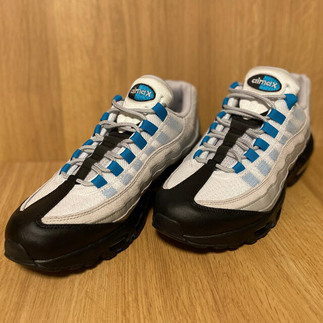 NIKE(ナイキ)のNIKE AIR MAX95 レーザーブルー CZ8684-001 エアマックス メンズの靴/シューズ(スニーカー)の商品写真