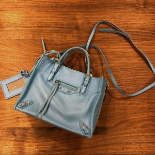 バレンシアガ コーデ ショルダーバッグ レディース の通販 31点 Balenciagaのレディースを買うならラクマ バレンシアガ コーデ ショルダーバッグ レディース の通販 31点 Balenciagaのレディースを買うならラクマ