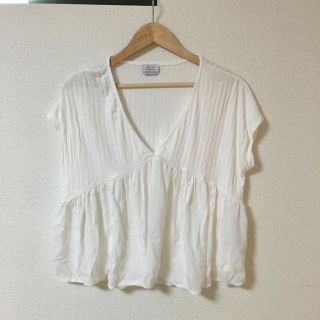 ザラ(ZARA)のZARAトップス(カットソー(半袖/袖なし))