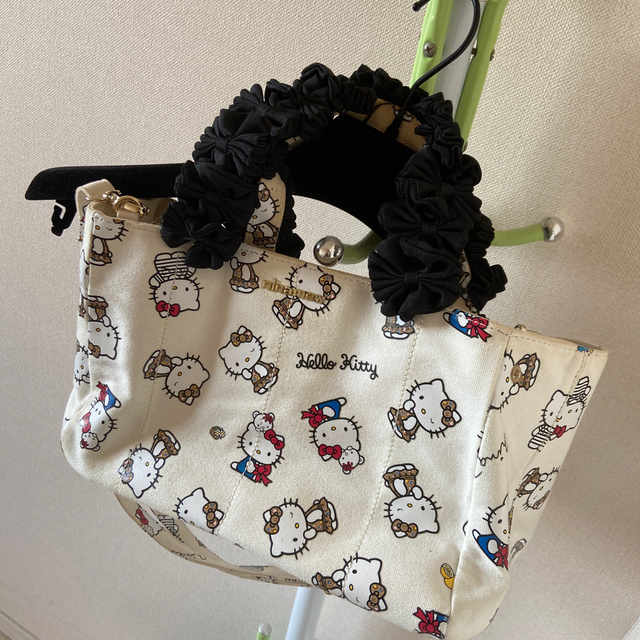 Nina mew(ニーナミュウ)のニーナミュウ ハンドバッグ キティちゃん レディースのバッグ(ハンドバッグ)の商品写真