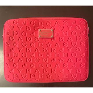 マークバイマークジェイコブス(MARC BY MARC JACOBS)の【最終値下げ！！】MARC JACOBS PCカバー　13インチ(PC周辺機器)