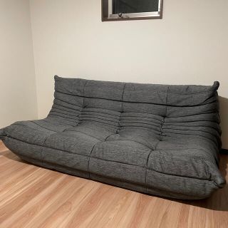 リーンロゼ(ligne roset)の美品　リーンロゼ　トーゴ　3人掛けソファ(三人掛けソファ)