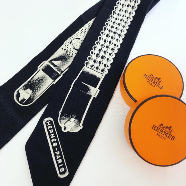 Hermes(エルメス)のツイリー エルメス トレゾールドゥメドール 黒 レディースのファッション小物(バンダナ/スカーフ)の商品写真