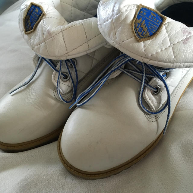 Timberland(ティンバーランド)の白ティンバー☆23.5 レディースの靴/シューズ(ローファー/革靴)の商品写真