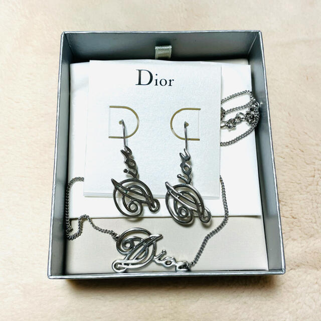 Dior ネックレスとピアス(片耳のみ)のセット