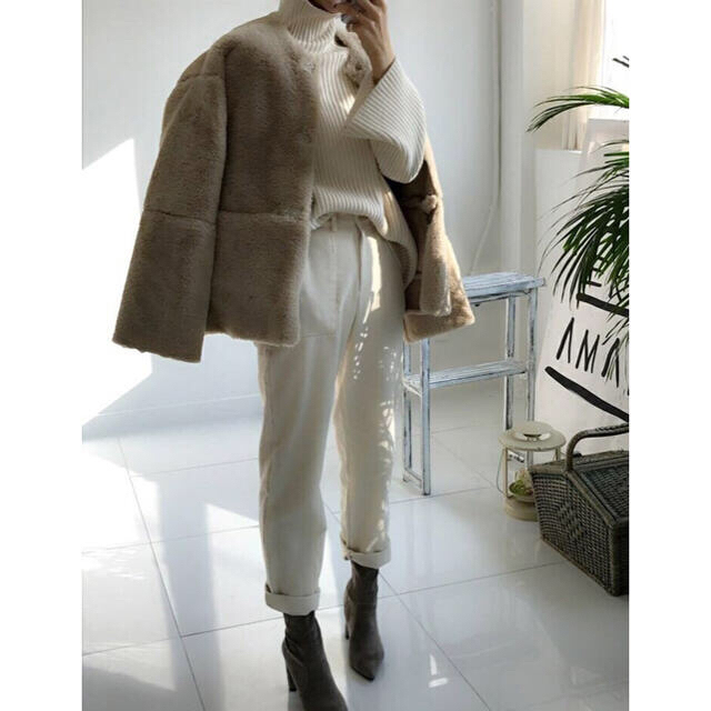 SNIDEL(スナイデル)のmienne ミアンヌ エコファーコート レディースのジャケット/アウター(毛皮/ファーコート)の商品写真