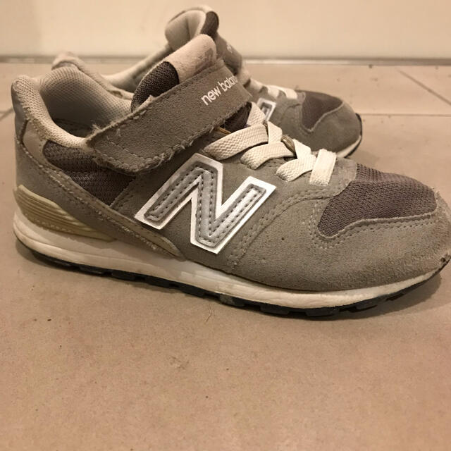 New Balance(ニューバランス)の【専用】ニューバランス キッズ スニーカー 18㎝ キッズ/ベビー/マタニティのキッズ靴/シューズ(15cm~)(スニーカー)の商品写真