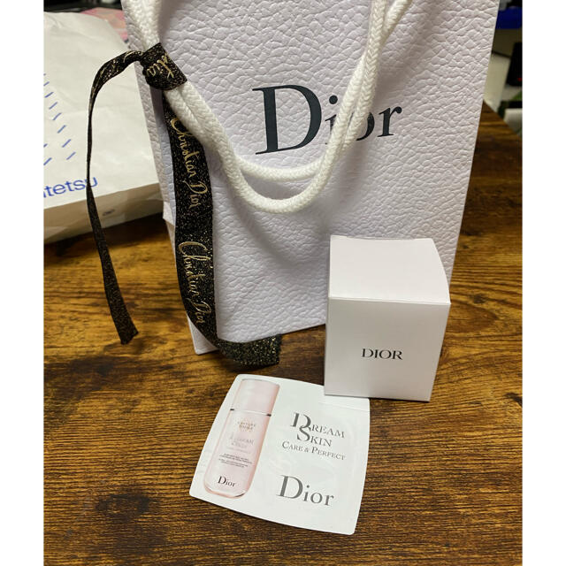 Dior(ディオール)のDiorスノードーム✩.*˚おまけ付き✩.*˚ エンタメ/ホビーのコレクション(ノベルティグッズ)の商品写真
