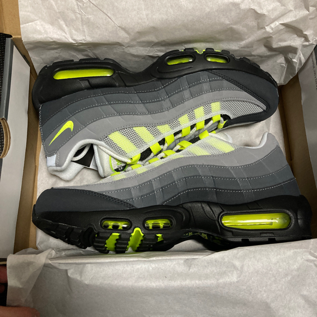 NIKE(ナイキ)のNIKE AIR MAX 95 OG NEON YELLOW 2020 メンズの靴/シューズ(スニーカー)の商品写真