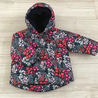 ベビーギャップ(babyGAP)のGAP baby 12-18months 80サイズダウンジャケット　花柄(ジャケット/コート)