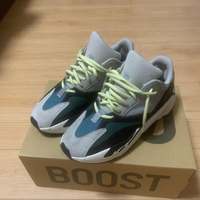 yeezy 700 wave runnerスニーカー