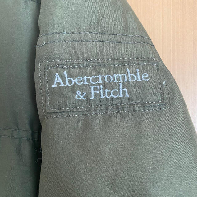 Abercrombie&Fitch(アバクロンビーアンドフィッチ)のアバクロ　ダウン メンズのジャケット/アウター(ダウンジャケット)の商品写真