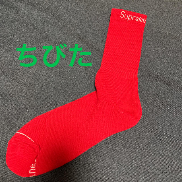 Supreme(シュプリーム)のsupreme socks 赤　ソックス メンズのレッグウェア(ソックス)の商品写真