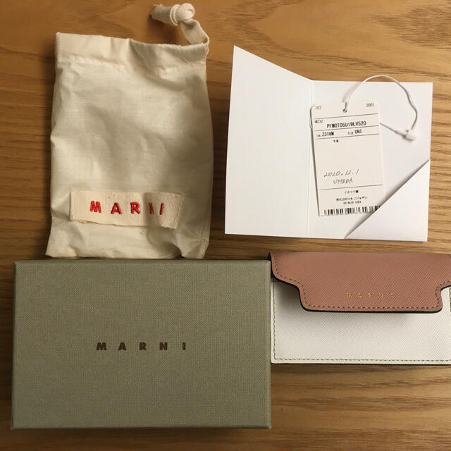 Marni(マルニ)の明日香様　専用　マルニ　カードケース レディースのファッション小物(名刺入れ/定期入れ)の商品写真