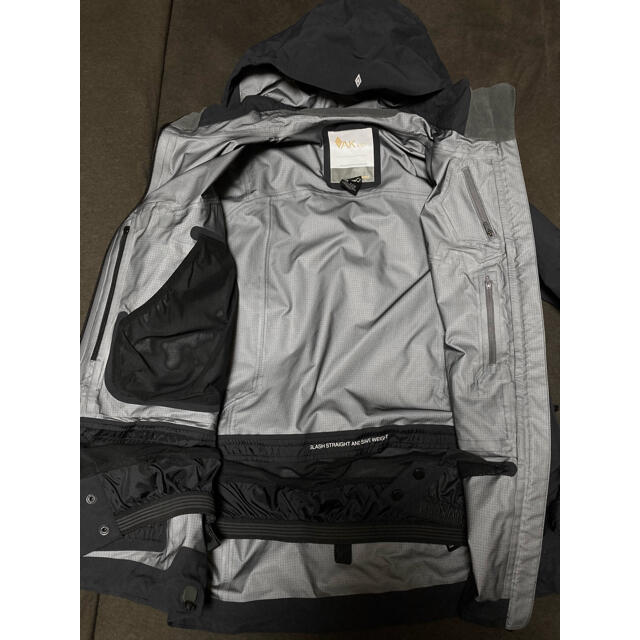 AK457 Guide Jacket Black BURTON (M)