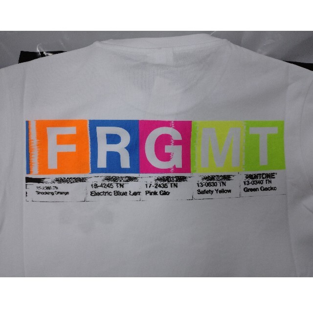 FRAGMENT(フラグメント)のdover street market dsm fragment tシャツ L メンズのトップス(Tシャツ/カットソー(半袖/袖なし))の商品写真