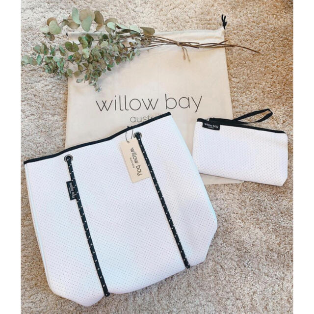 最終値下げ　willowbay ウィローベイ　正規品　ネオンプレントートバッグ レディースのバッグ(トートバッグ)の商品写真