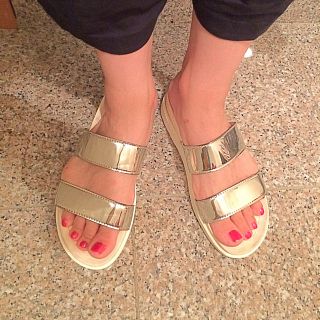 ビルケンシュトック(BIRKENSTOCK)のメタリックサンダル♡dholic(サンダル)