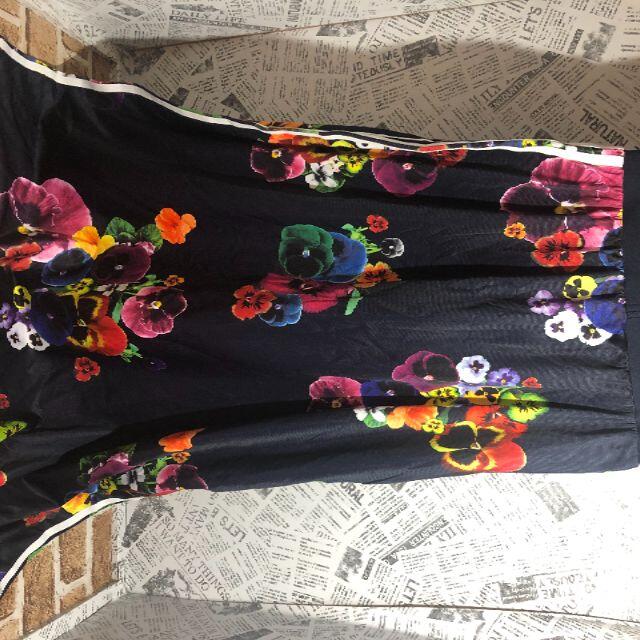 adidas(アディダス)の【adidas】花柄 スカート【FLORAL BURST LONG SKIRT】 レディースのスカート(ロングスカート)の商品写真