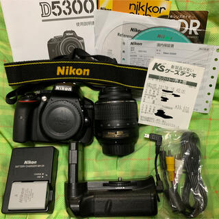 D5300 18-55 グリップ付き  手振れ補正 一眼レフ ニコン Nikon