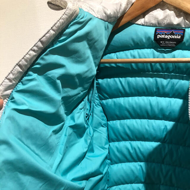 patagonia(パタゴニア)のパタゴニア　ダウンジャケット　kids  Mサイズ(10) キッズ/ベビー/マタニティのキッズ服女の子用(90cm~)(ジャケット/上着)の商品写真