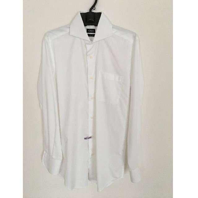 ONLY　オンリー　ワイシャツ　スーツ　白　ホワイト メンズのトップス(シャツ)の商品写真