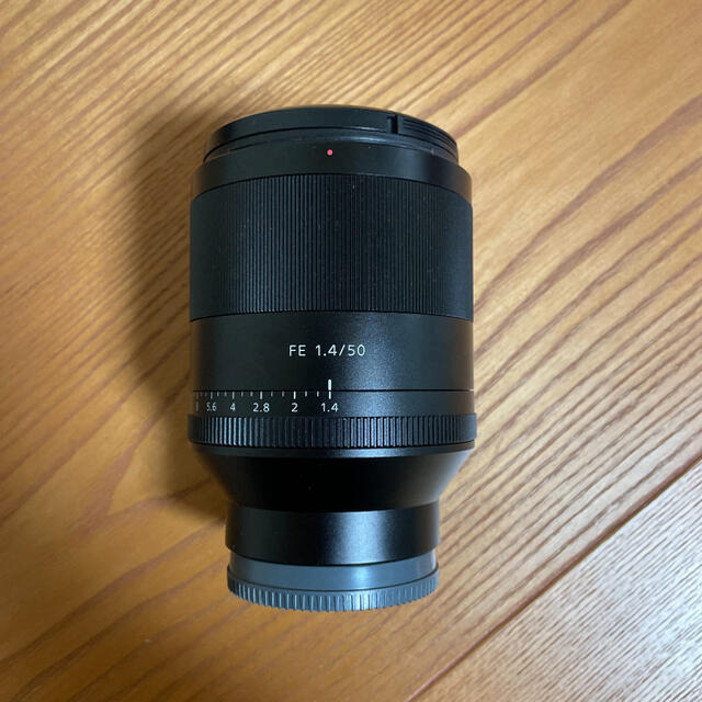 SONY(ソニー)の【美品・おまけ付き】Planar FE 50mm F1.4 ZA スマホ/家電/カメラのカメラ(レンズ(単焦点))の商品写真