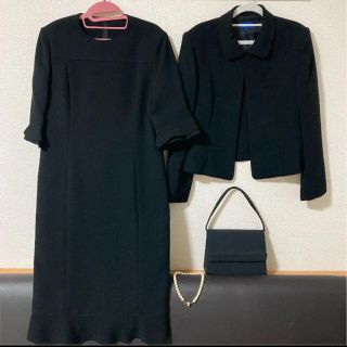 ニッセン(ニッセン)の未使用ブラックフォーマル.ジャケット&ワンピース オマケ付き 大きいサイズ13号(礼服/喪服)