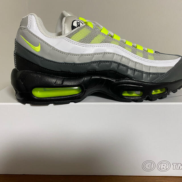 NIKE(ナイキ)の27cm Nike air max 95 by you イエローグラデ　ネオン メンズの靴/シューズ(スニーカー)の商品写真