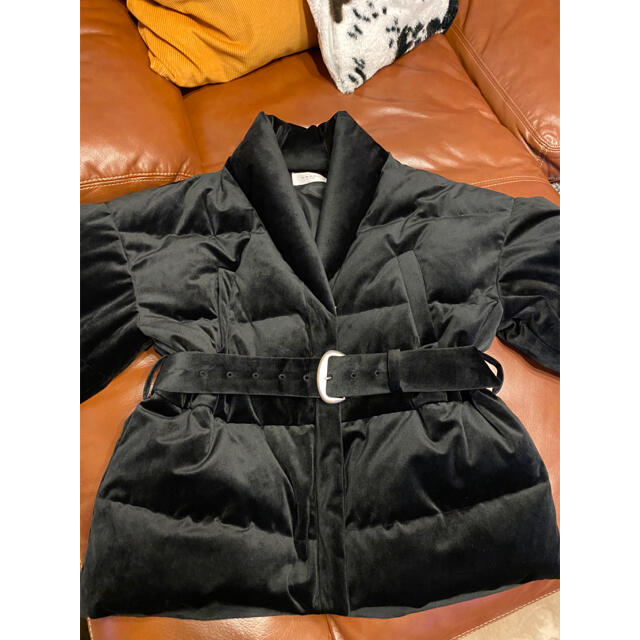 Ameri VINTAGE(アメリヴィンテージ)のAMERI  VELVET DOWN JACKET 美品　 レディースのジャケット/アウター(ダウンジャケット)の商品写真