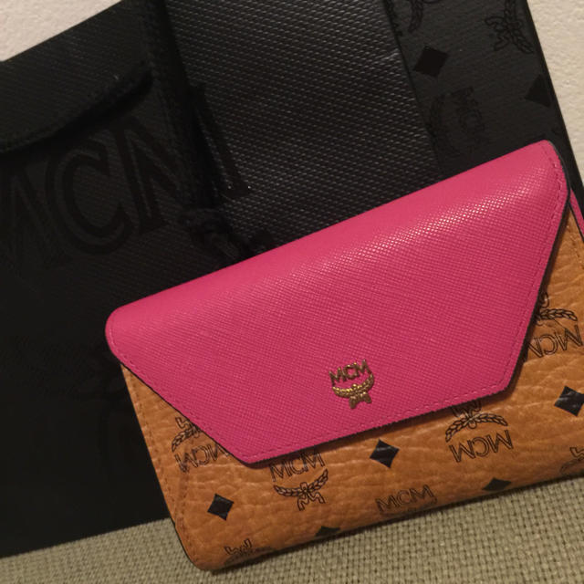 MCM(エムシーエム)の再値下☆MCMラブレター財布 レディースのファッション小物(財布)の商品写真