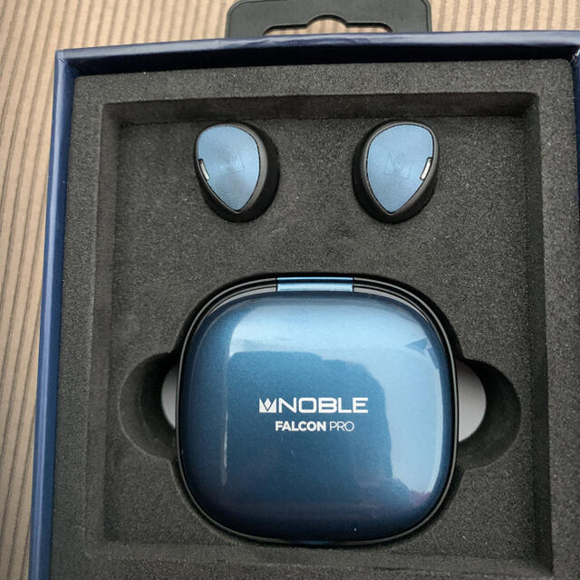 【美品】NOBLE AUDIO FALCON PRO ワイヤレス充電器