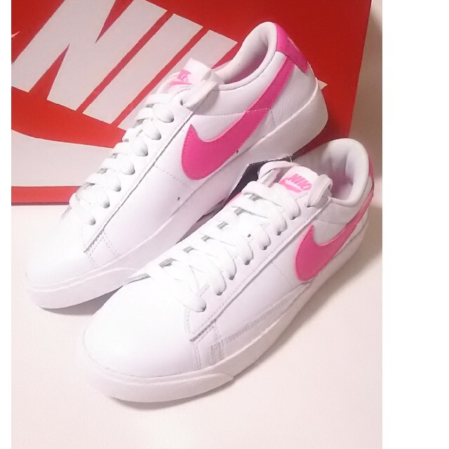 NIKE(ナイキ)の定9350円!ナイキブレザー新品牛革レザースニーカー!Web限定!23.5cm レディースの靴/シューズ(スニーカー)の商品写真