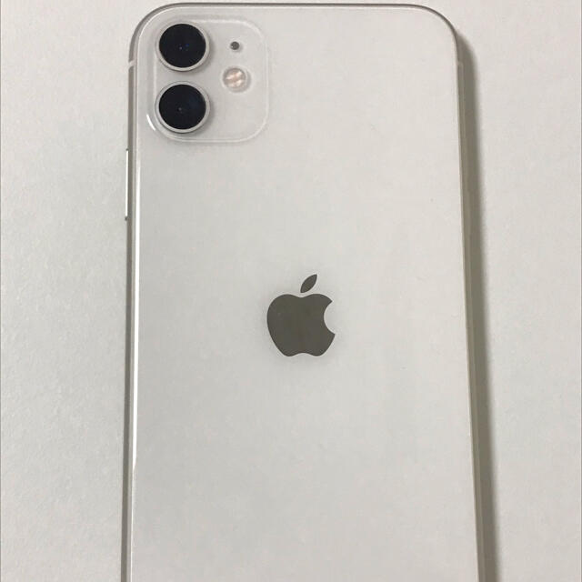 美品　iPhone 11 ホワイト 64 GB SIMフリー