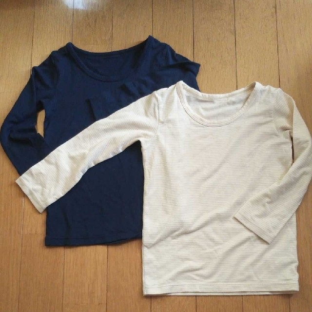 UNIQLO(ユニクロ)のユニクロ ヒートテック 長袖インナー下着×2枚 サイズ90 キッズ/ベビー/マタニティのキッズ服男の子用(90cm~)(下着)の商品写真