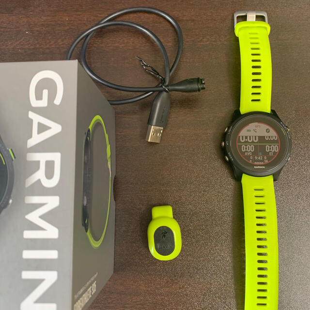 GARMIN(ガーミン)のGARMIN ForeAthlete 935 イエロー メンズの時計(腕時計(デジタル))の商品写真