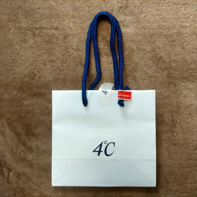 4℃(ヨンドシー)の*美品*4℃ 紙袋 ミニ レディースのバッグ(ショップ袋)の商品写真