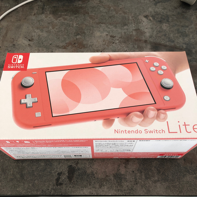 NINTENDO SWITCH LITE コーラル