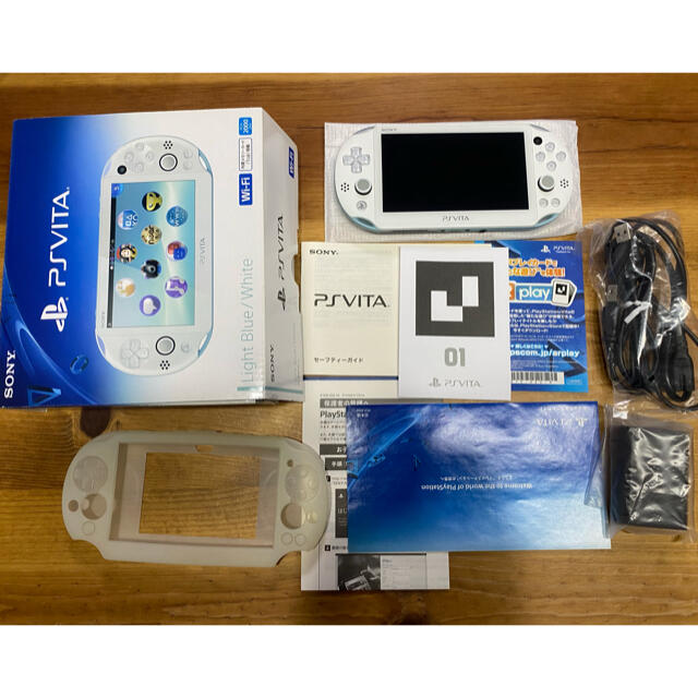 【美品】PS VITA 本体  PCH-2000 ZA14