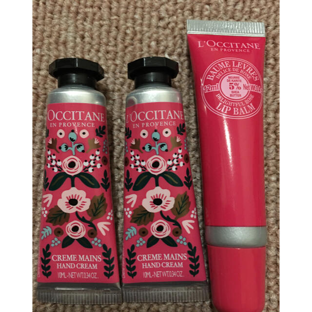 L'OCCITANE(ロクシタン)の新品　ロクシタン シアローズハンドクリームｘ2本+ ローズ リップバーム   コスメ/美容のスキンケア/基礎化粧品(リップケア/リップクリーム)の商品写真